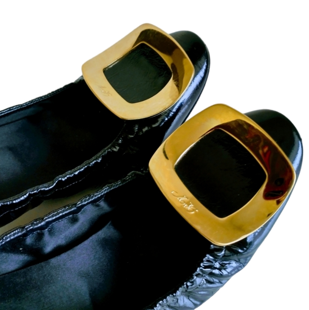 💯 Authentic Roger Vivier ( Made in Italy) Patent Leather Heels. (size/8) - Picture 4 of 12